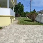 Szandra Apartmanhaz Gyenesdiás