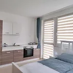 شقة Szandra Apartmanhaz *