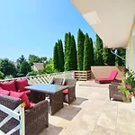 Szandra Apartmanhaz * Gyenesdiás