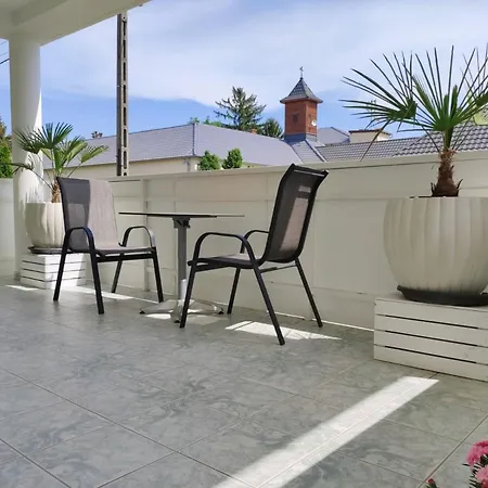 아파트 Szandra Apartmanhaz 기에네스디아스