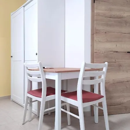 Szandra Apartmanhaz 아파트 기에네스디아스