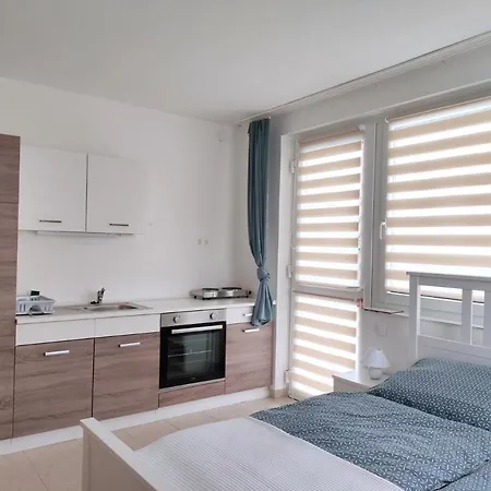 아파트 Szandra Apartmanhaz *