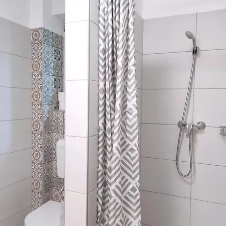Szandra Apartmanhaz דירה
