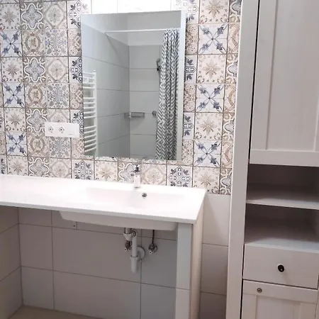 Szandra Apartmanhaz דירה *