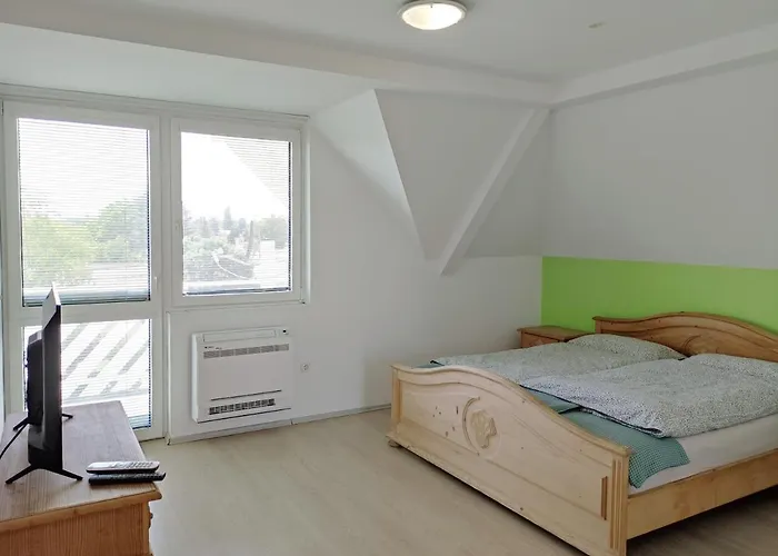 Szandra Apartmanhaz 아파트 기에네스디아스