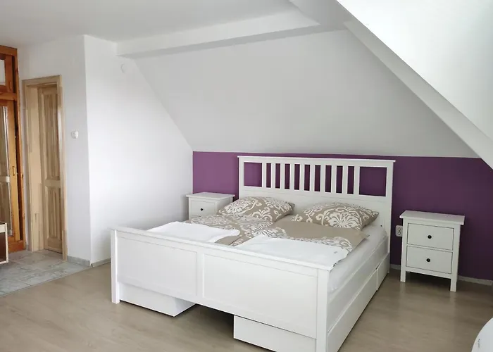 Szandra Apartmanhaz גיינסדיאס